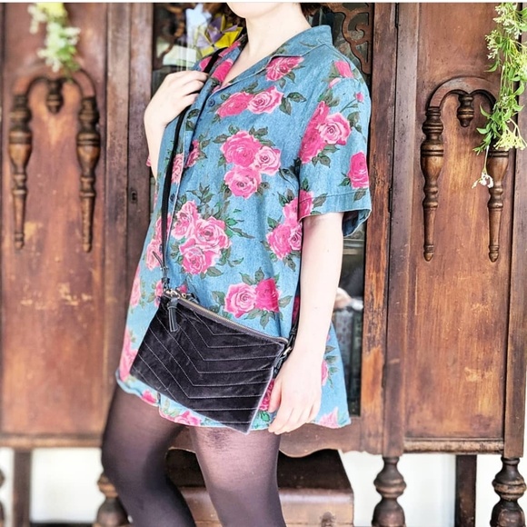 Vintage Fashion Bug Chambray Rose Button-Down - Picture 4 of 8